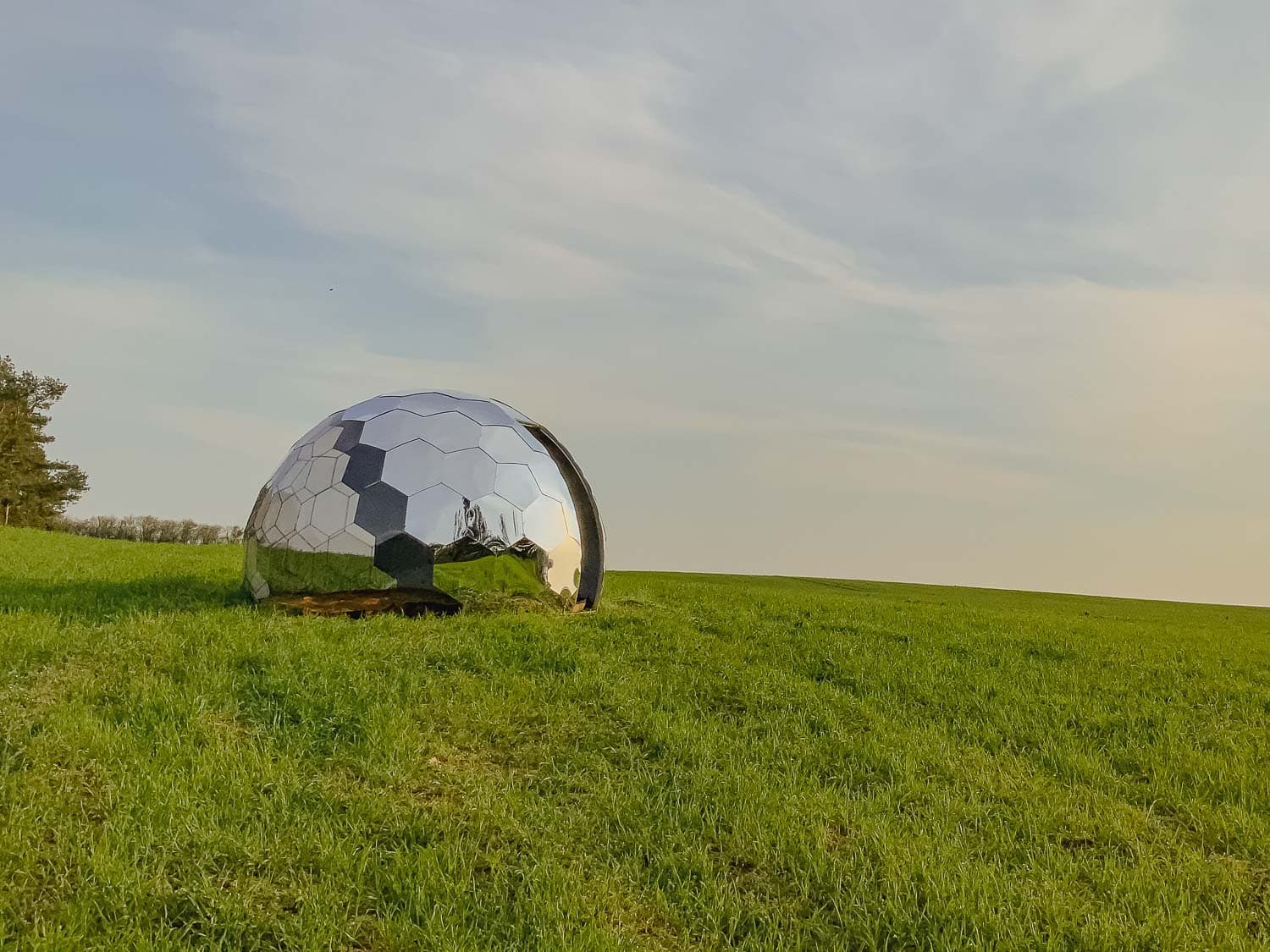 The HypeDome L-Mirror at dusk
